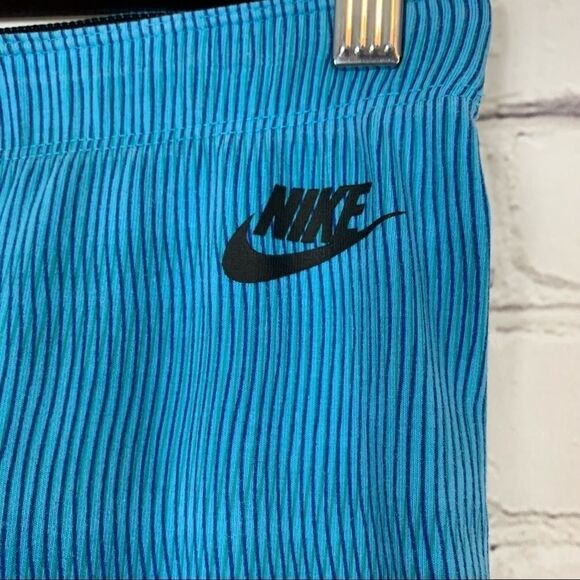 Nike Dri Fit Women's Running Leggings Size Small  Blue Pinstripe EUC - Picture 4 of 10